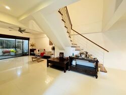 Blk 335 Jurong East Avenue 1 (Jurong East), HDB Executive #537235511